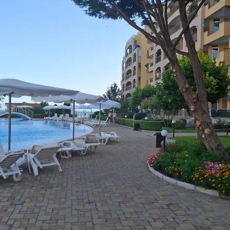 Apartament студио релакс 2,град